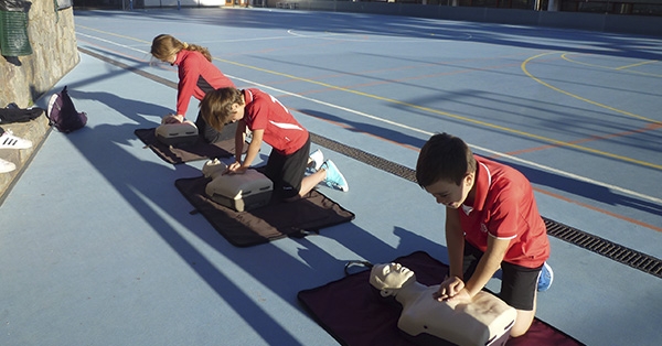 L’Escola es prepara per atendre persones en situació d’emergència