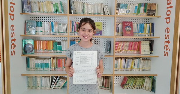 L’alumna Emma G., de 5è de Primària, finalista al concurs literari Imagina l’Índia