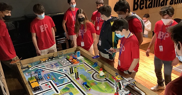 El BePa Team guanya el primer premi al projecte d&#039;innovació de la First Lego League 2022