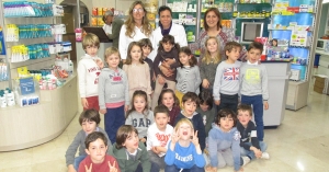 Les Merles treballem el projecte dels medicaments i visitem una farmàcia