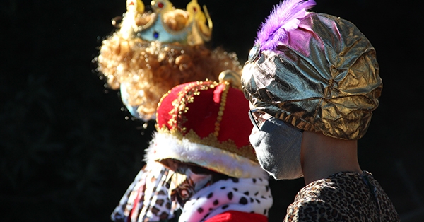 Els alumnes de 6èEP representen el tradicional pessebre vivent de l’escola