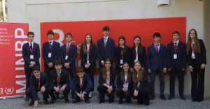 La diplomàcia omple l&#039;Escola amb la 12a edició del MUNBP